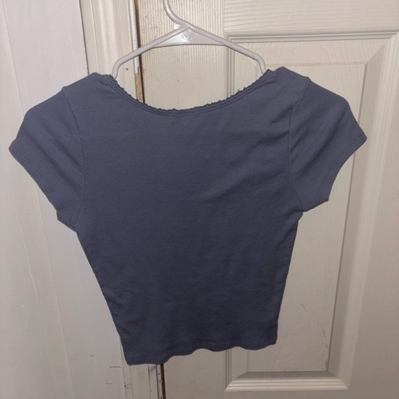 tj maxx blue cropped tshirt size small - Picture 2 of 3